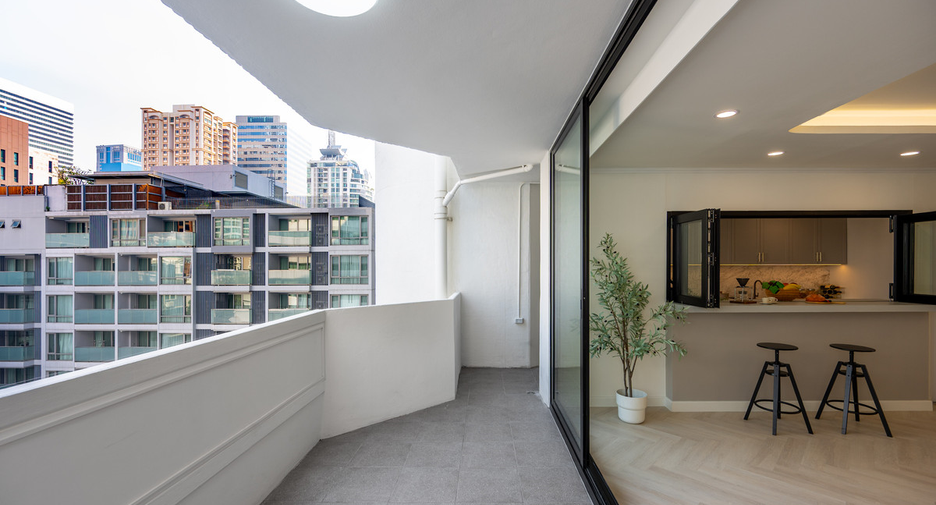 Condo en venta de 3 habitaciones en Khlong Toei, Bangkok