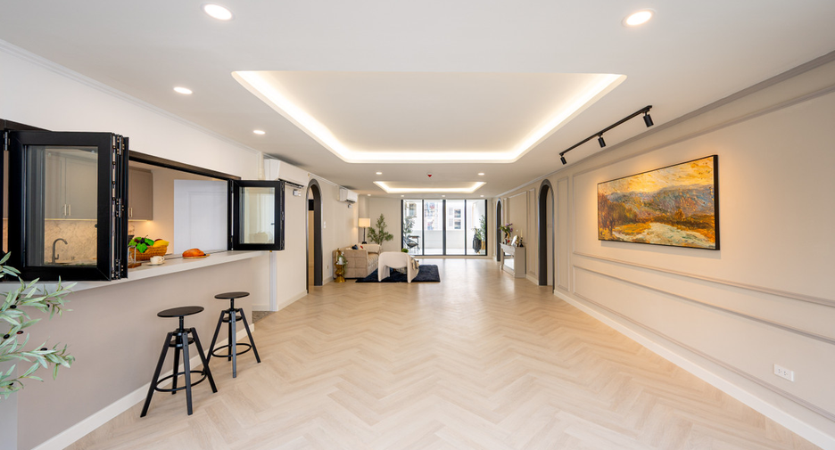Condo en venta de 3 habitaciones en Khlong Toei, Bangkok
