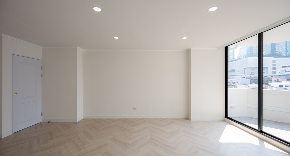Condo en venta de 3 habitaciones en Khlong Toei, Bangkok