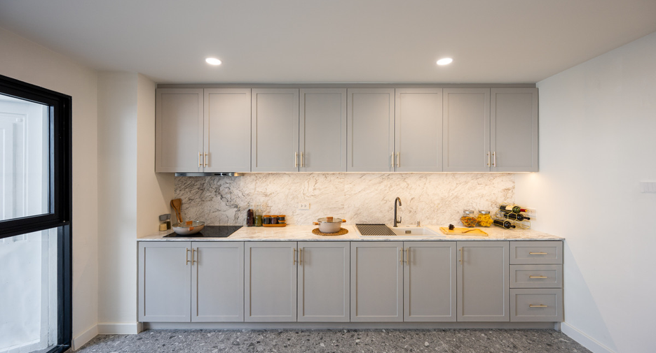 Condo en venta de 3 habitaciones en Khlong Toei, Bangkok
