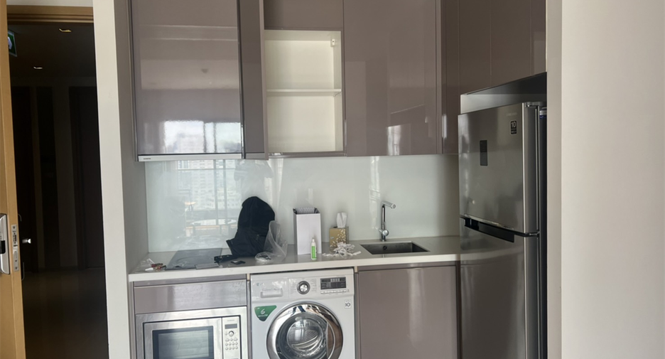For sale 2 ベッドルーム condo in Khlong Toei, Bangkok