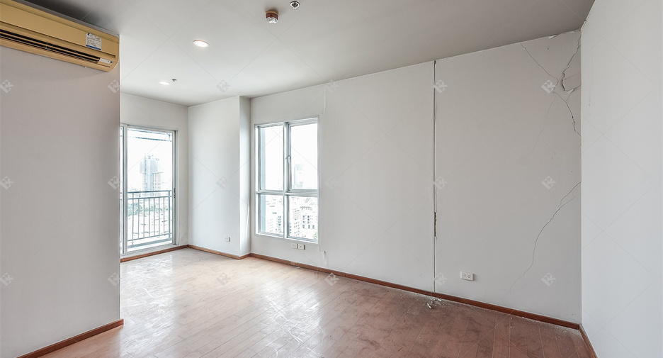 For sale 2 ベッドルーム condo in Khlong San, Bangkok