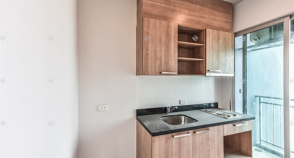 For sale 2 ベッドルーム condo in Khlong San, Bangkok