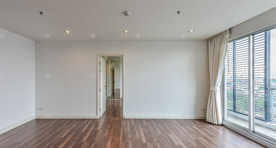 Condo en venta de 2 habitaciones en Thon Buri, Bangkok