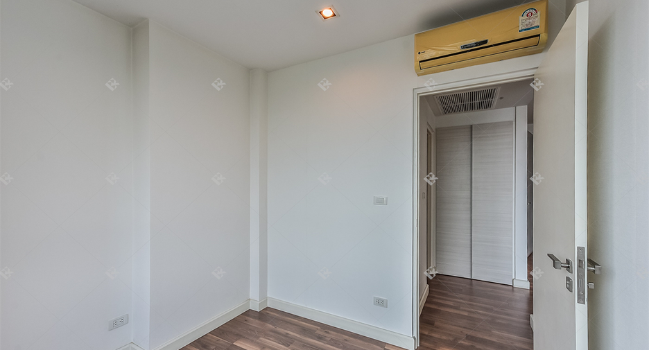 Condo en venta de 2 habitaciones en Thon Buri, Bangkok