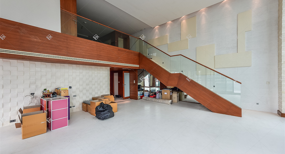 Wohnung zum Kauf mit 3 Zimmer in Pathum Wan, Bangkok