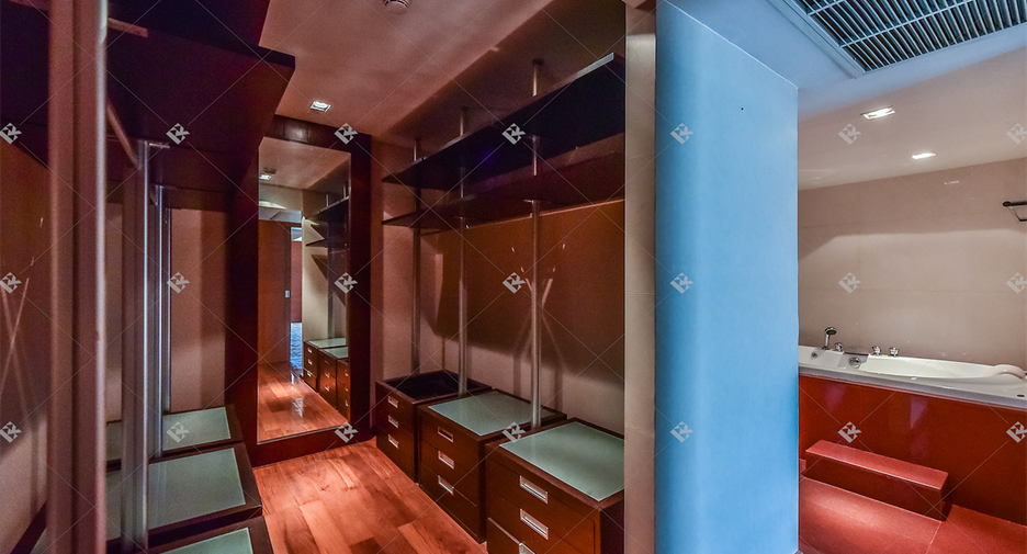 Wohnung zum Kauf mit 3 Zimmer in Pathum Wan, Bangkok