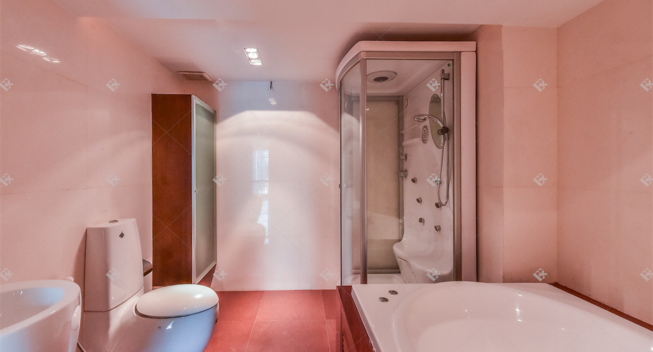 Wohnung zum Kauf mit 3 Zimmer in Pathum Wan, Bangkok