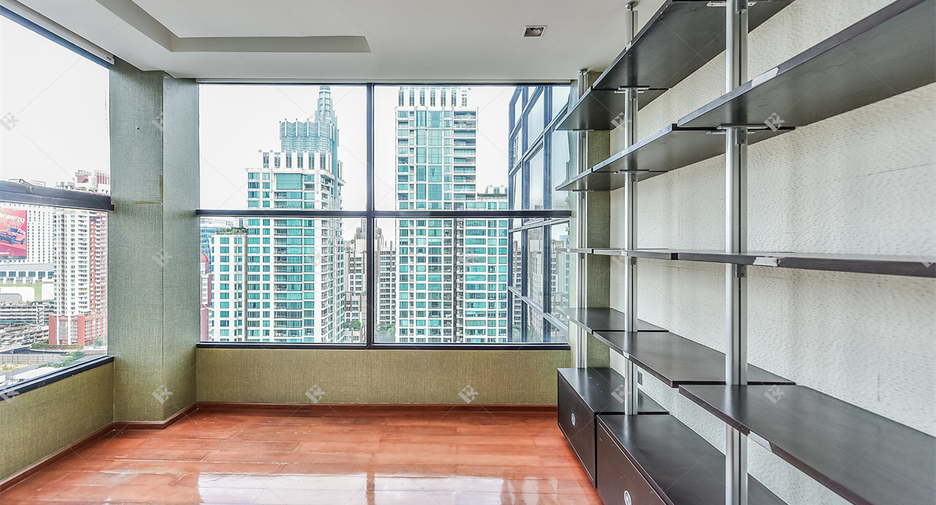 Wohnung zum Kauf mit 3 Zimmer in Pathum Wan, Bangkok