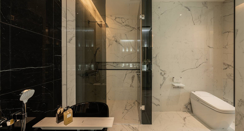 For sale 2 bedrooms condo in Watthana, Bangkok