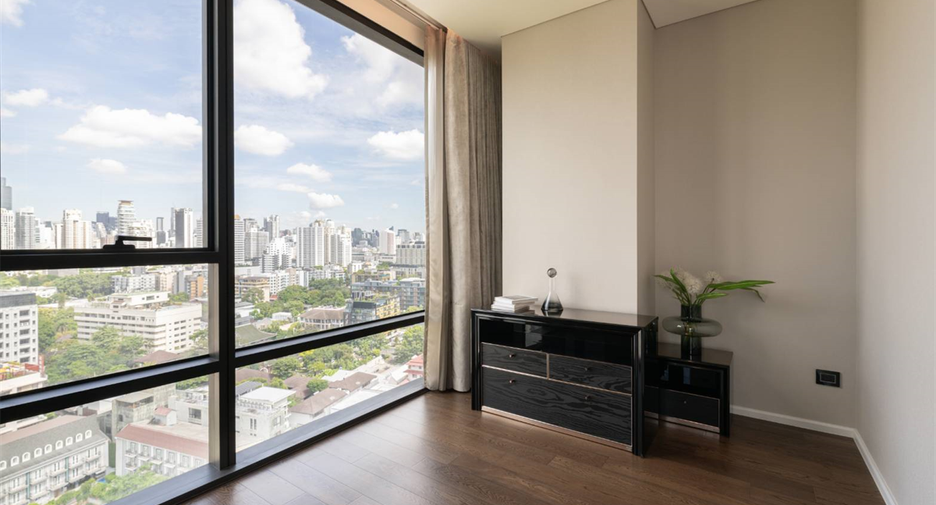 For sale 2 bedrooms condo in Watthana, Bangkok