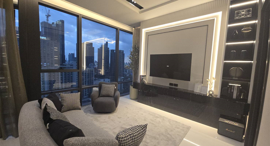 For sale 2 bedrooms condo in Watthana, Bangkok