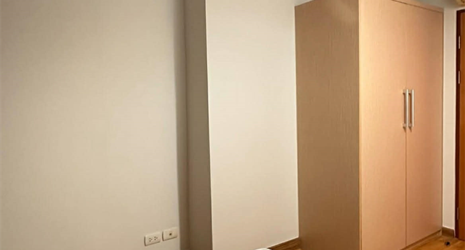 Condo en venta de 2 habitaciones en Phra Khanong, Bangkok
