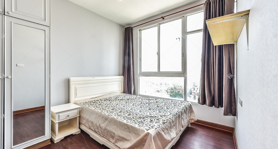 For sale 2 ベッドルーム condo in Sathon, Bangkok