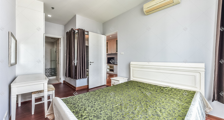 For sale 2 ベッドルーム condo in Sathon, Bangkok