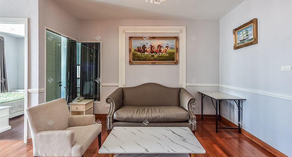 For sale 2 ベッドルーム condo in Sathon, Bangkok