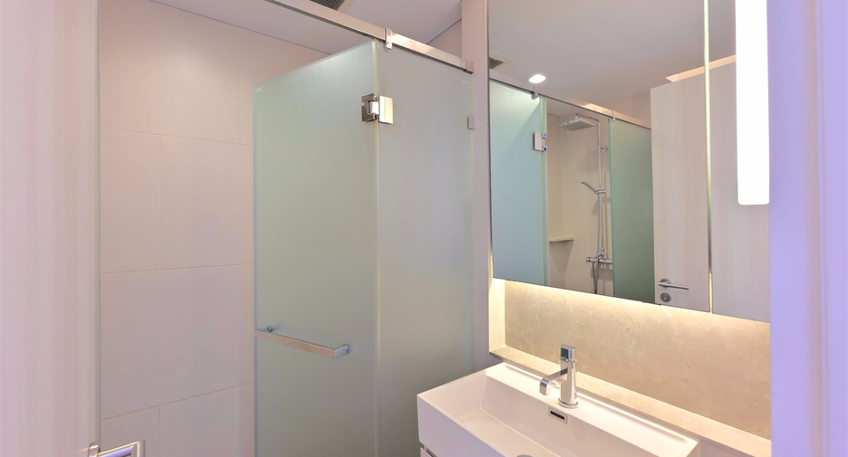 For sale 2 bedrooms condo in Khlong Toei, Bangkok