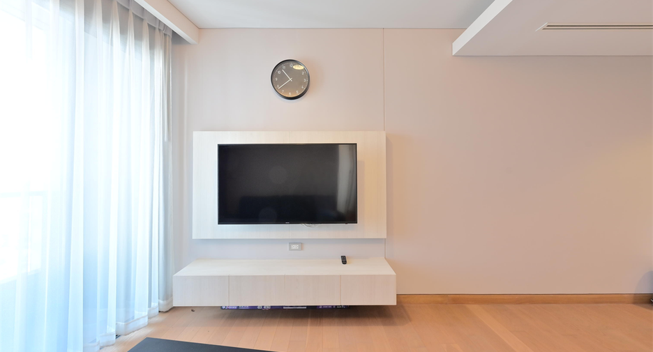 For sale 2 bedrooms condo in Khlong Toei, Bangkok
