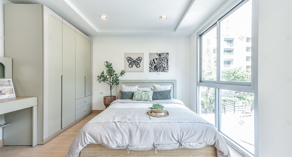 For sale 3 bedrooms condo in Yan Nawa, Bangkok