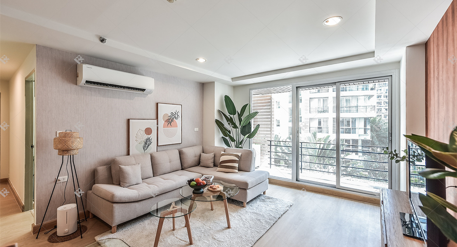 For sale 3 bedrooms condo in Yan Nawa, Bangkok