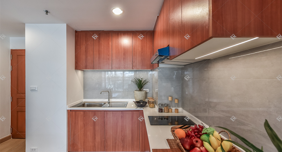 For sale 3 bedrooms condo in Yan Nawa, Bangkok
