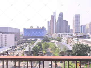 For sale 2 bedrooms condo in Khlong Toei, Bangkok