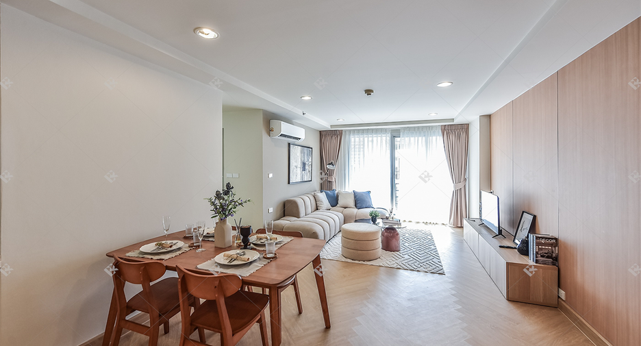 For sale 3 bedrooms condo in Yan Nawa, Bangkok