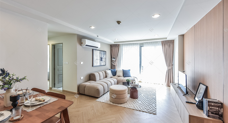 For sale 3 bedrooms condo in Yan Nawa, Bangkok