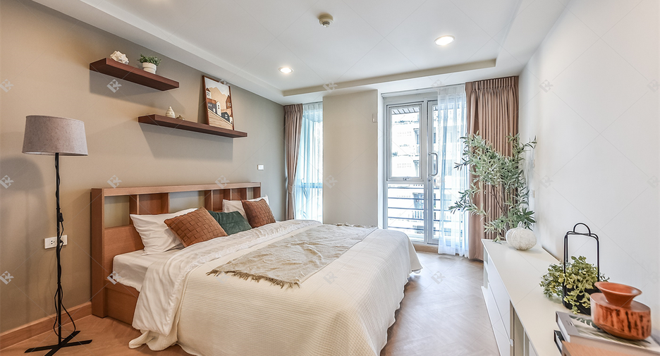 For sale 3 bedrooms condo in Yan Nawa, Bangkok