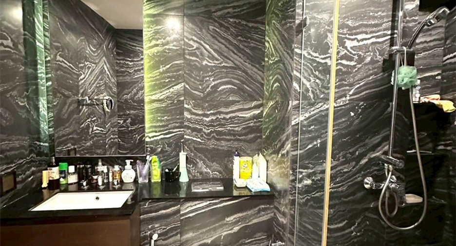 Condo en venta de 2 habitaciones en Bang Na, Bangkok
