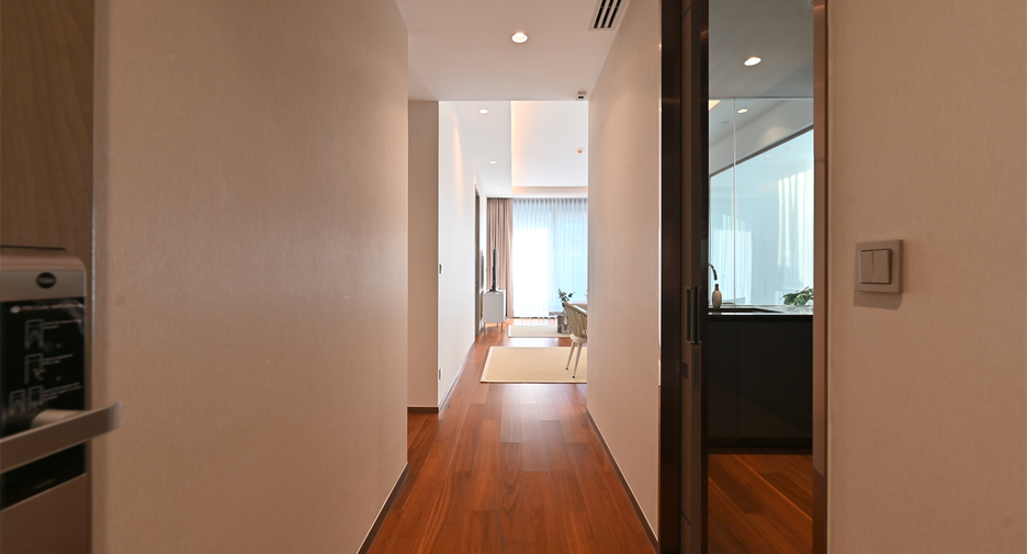 For sale 2 bedrooms condo in Khlong Toei, Bangkok