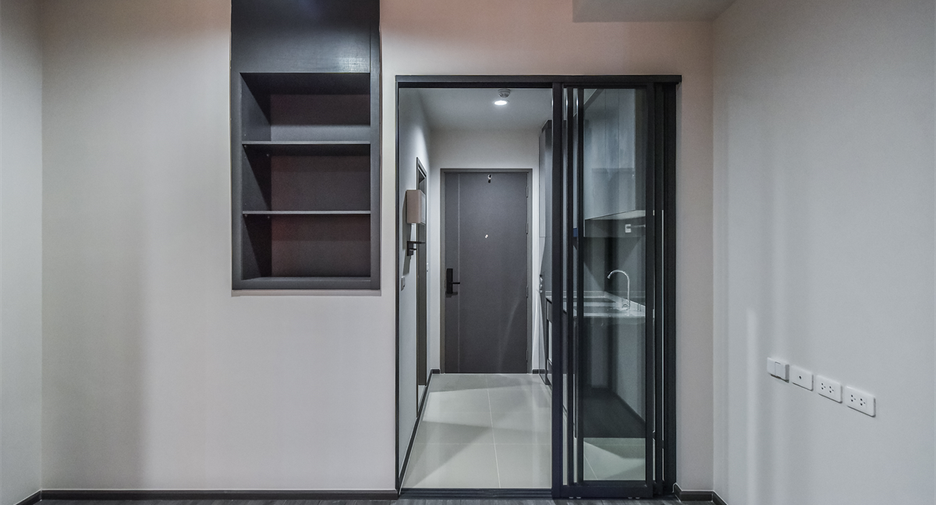 For sale 1 bed condo in Khlong Toei, Bangkok