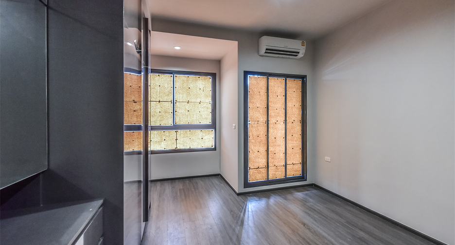 For sale 1 bed condo in Khlong Toei, Bangkok