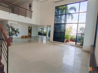 Condo en venta de 3 habitaciones en Pathum Wan, Bangkok