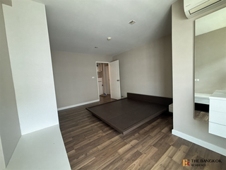 For sale 2 ベッドルーム condo in Phra Khanong, Bangkok