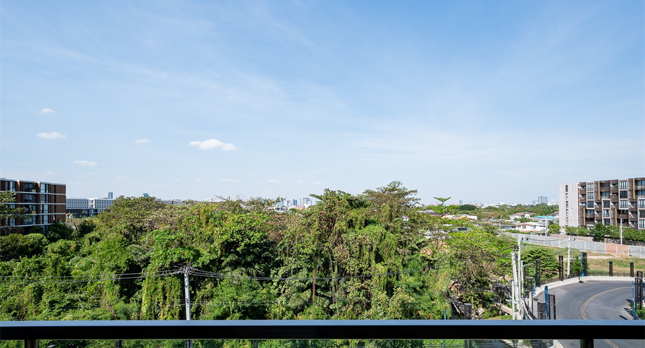 Condo en venta de 3 habitaciones en Suan Luang, Bangkok