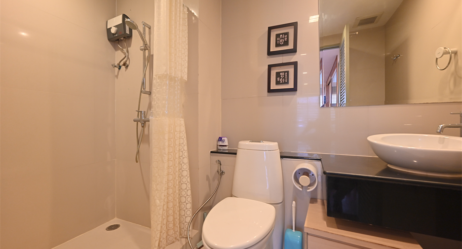 À vendre 3 chambres condo à Khlong Toei, Bangkok