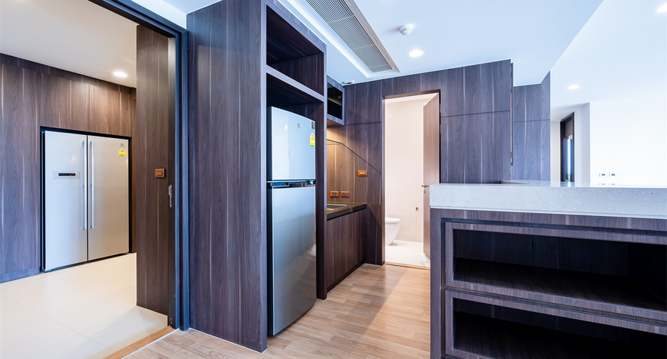 Condo en venta de 3 habitaciones en Suan Luang, Bangkok