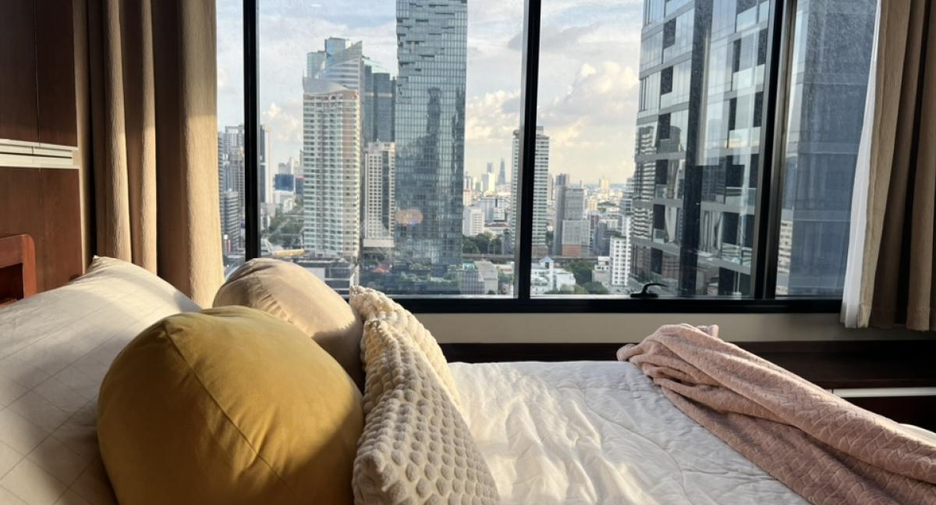 For sale 2 bedrooms condo in Bang Rak, Bangkok