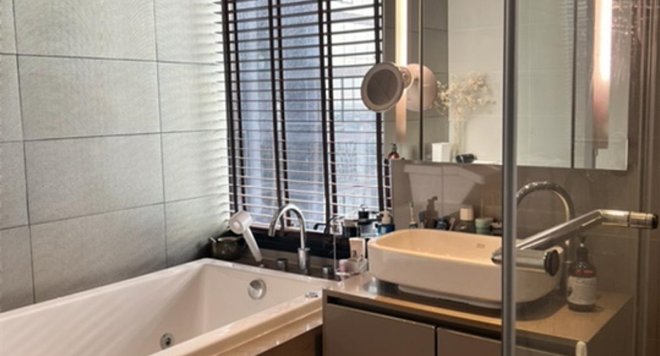 For sale 2 bedrooms condo in Bang Rak, Bangkok