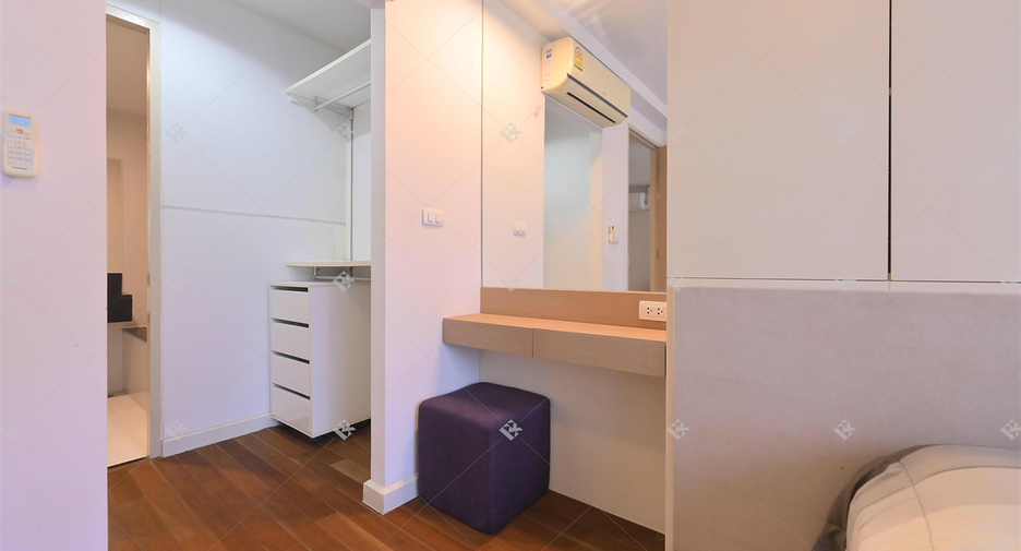 For sale 2 bedrooms condo in Watthana, Bangkok