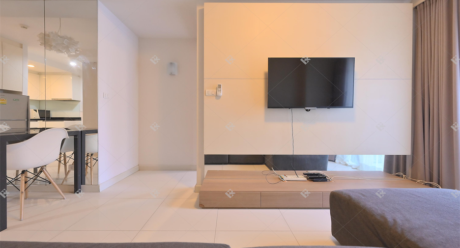 For sale 2 bedrooms condo in Watthana, Bangkok