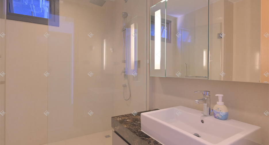 Condo en venta de 2 habitaciones en Khlong Toei, Bangkok