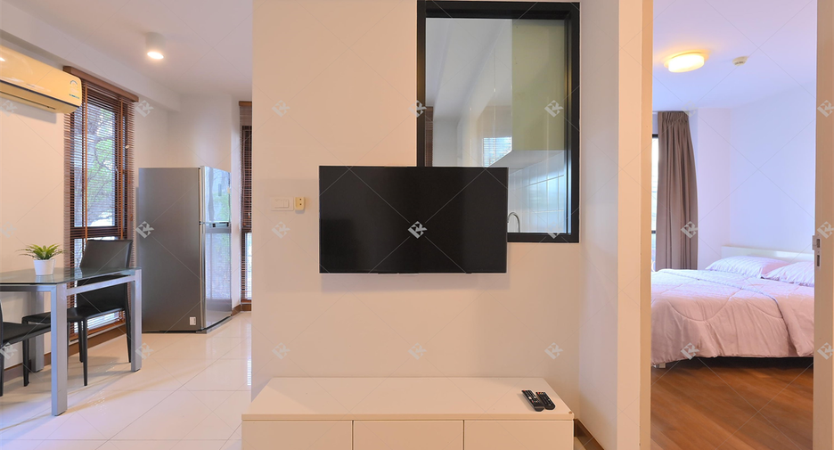For sale 1 bed condo in Watthana, Bangkok