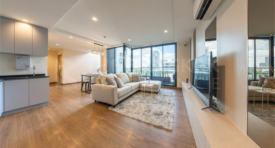 Condo en venta de 3 habitaciones en Phra Khanong, Bangkok