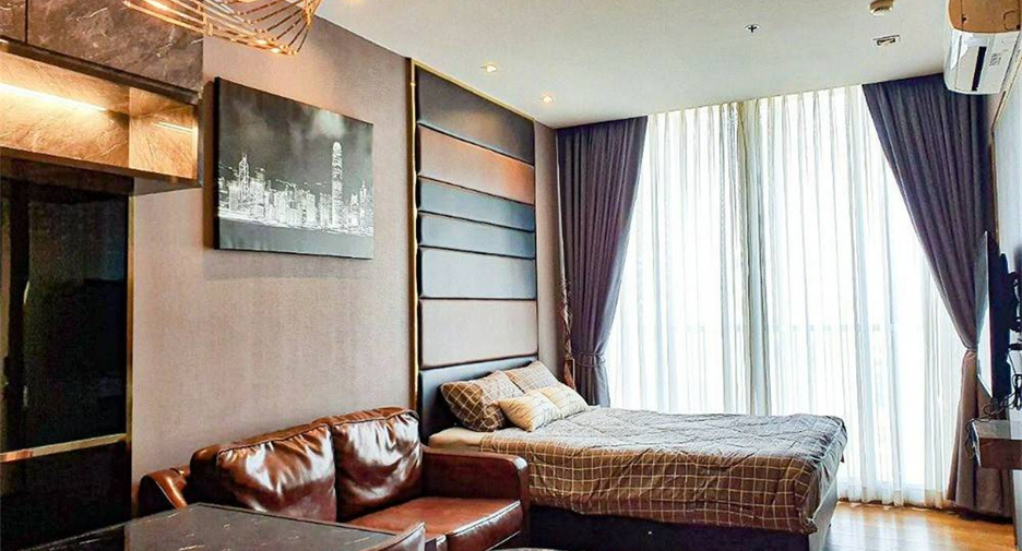 For sale 1 bed condo in Khlong Toei, Bangkok