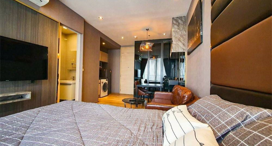 For sale 1 bed condo in Khlong Toei, Bangkok