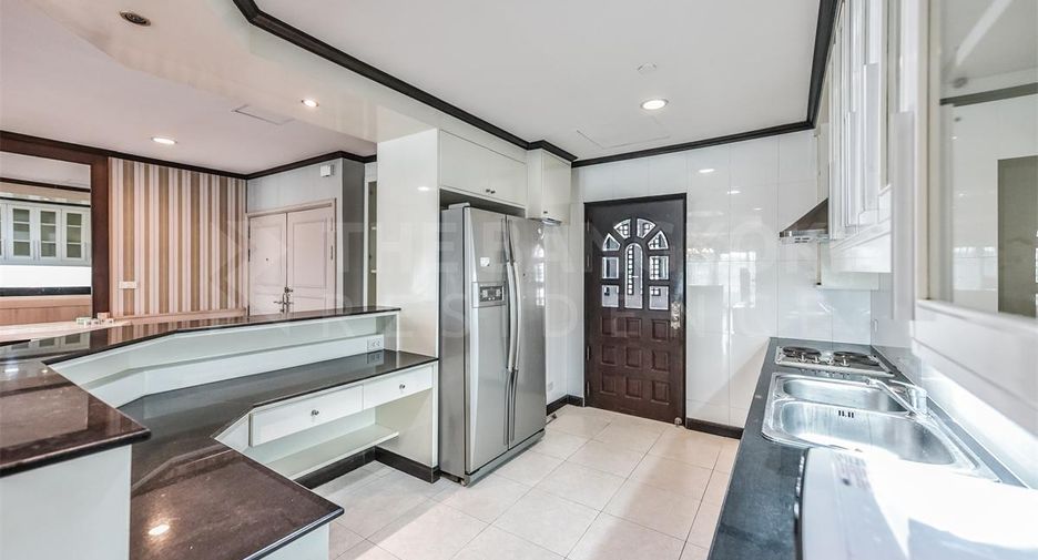 For sale 3 bedrooms condo in Sathon, Bangkok
