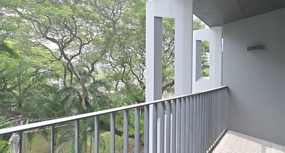 For sale 2 bedrooms condo in Watthana, Bangkok