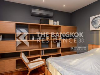 À vendre 2 chambres condo à Yan Nawa, Bangkok